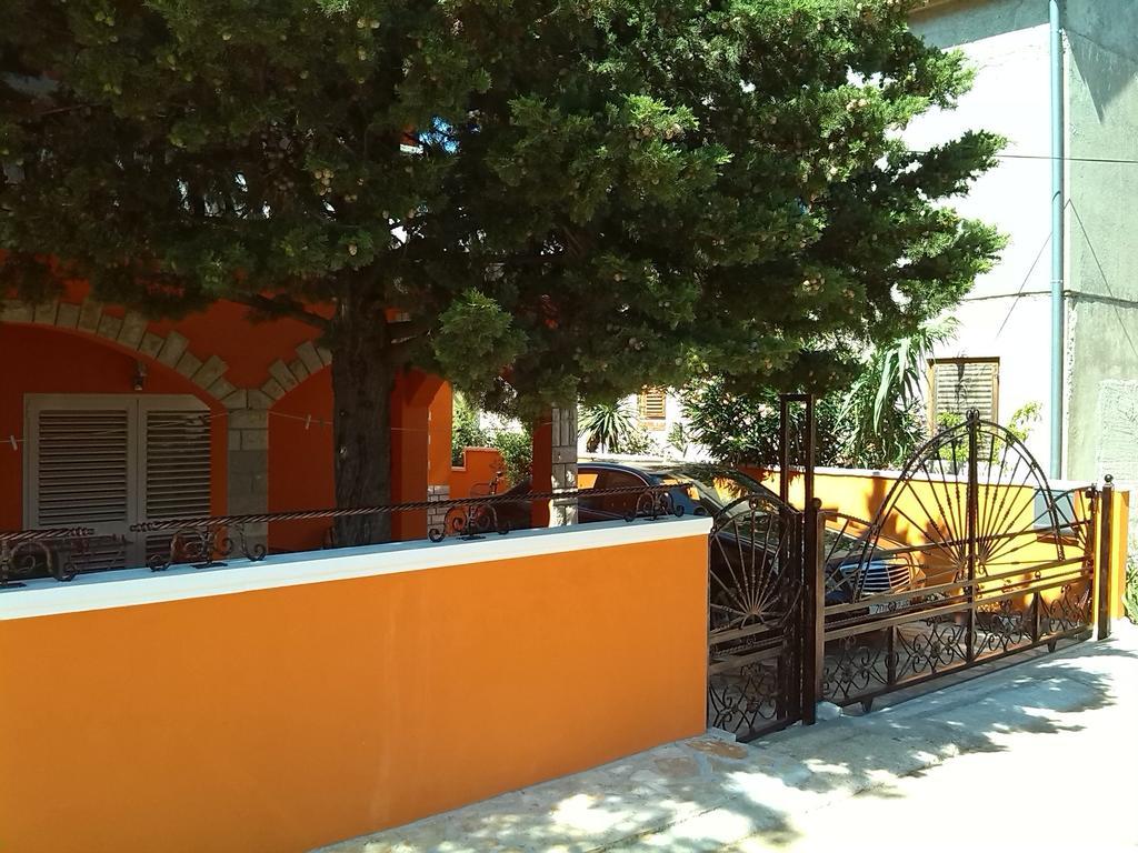 Apartments Batarilo กอร์นยิ คาริน ภายนอก รูปภาพ