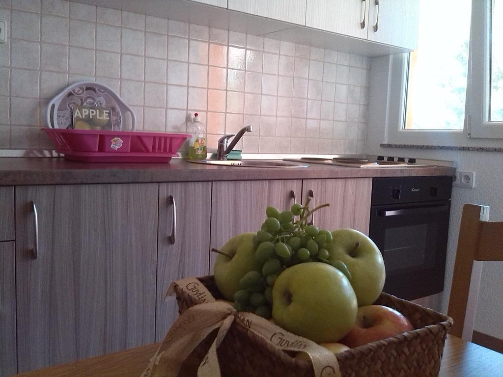 Apartments Batarilo กอร์นยิ คาริน ห้อง รูปภาพ